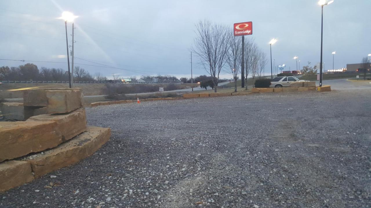 Econo Lodge Oak Grove-Blue Springs Exterior photo