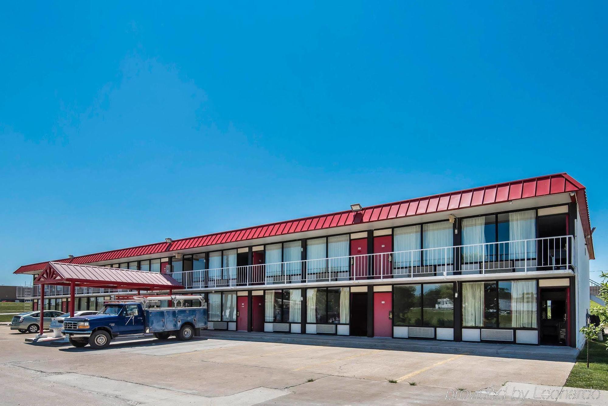 Econo Lodge Oak Grove-Blue Springs Exterior photo