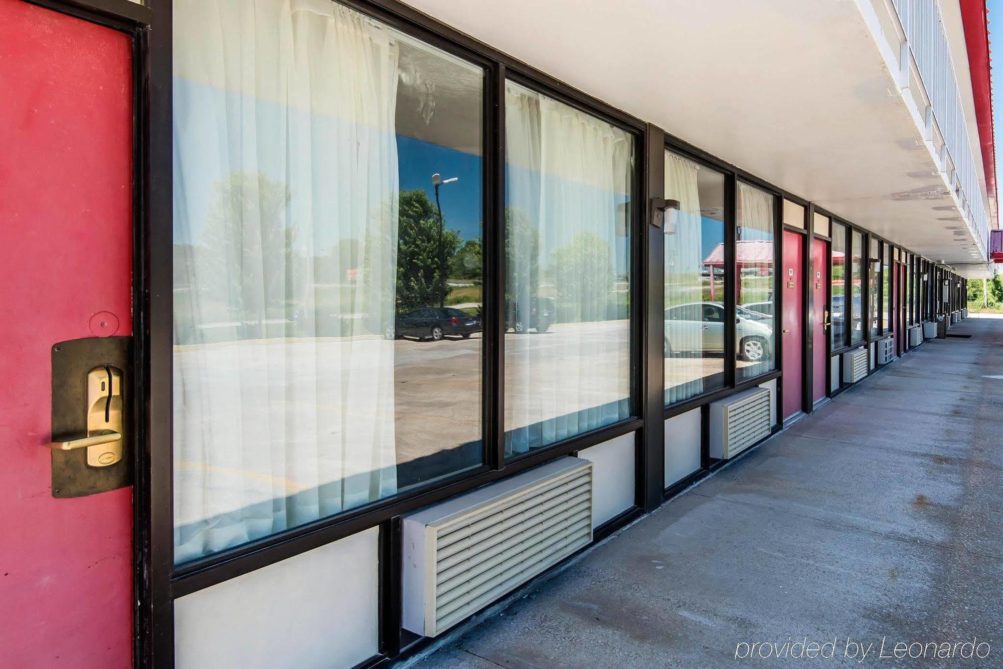 Econo Lodge Oak Grove-Blue Springs Exterior photo